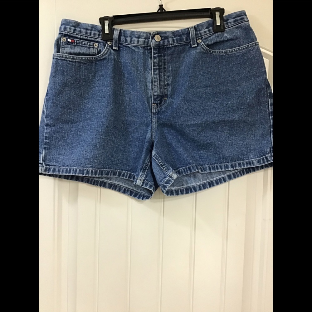 Ladies Tommy Hilfiger Jean shorts